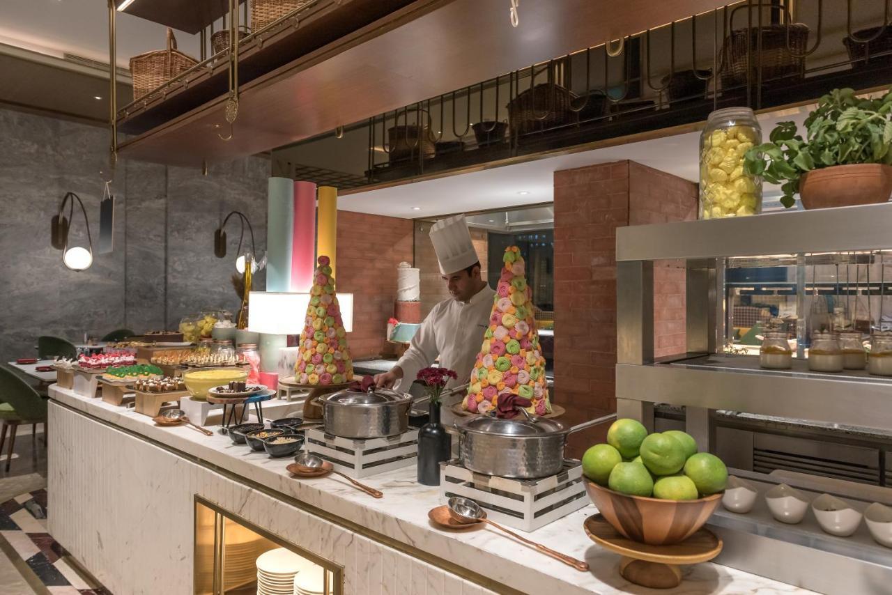 Radisson Blu Hotel & Spa, Nashik Zewnętrze zdjęcie