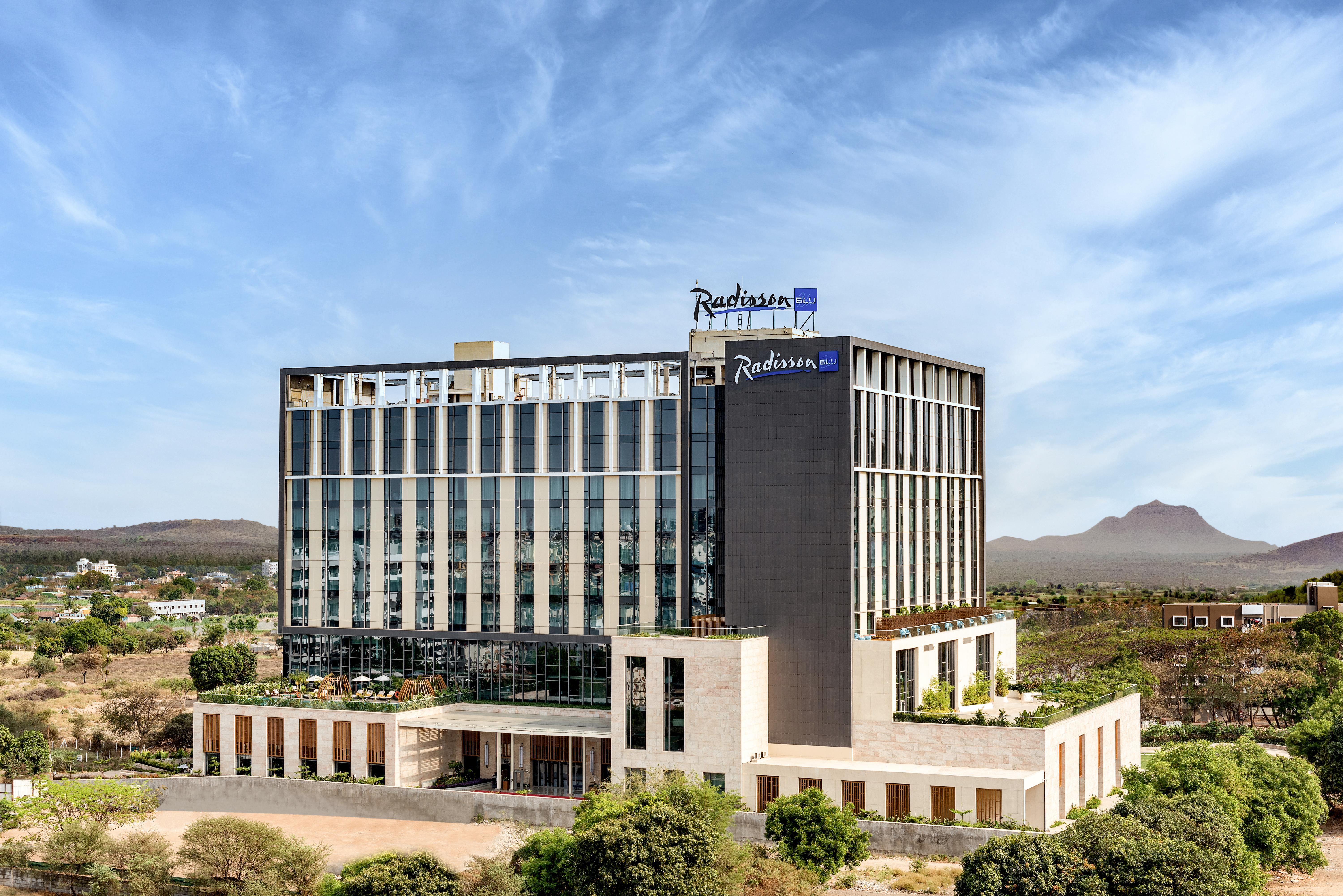 Radisson Blu Hotel & Spa, Nashik Zewnętrze zdjęcie