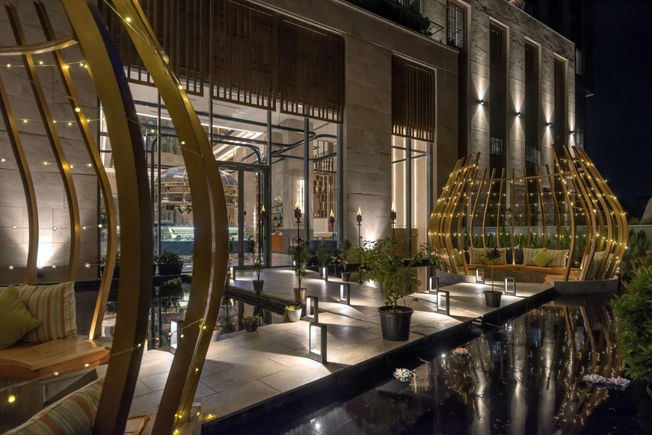 Radisson Blu Hotel & Spa, Nashik Zewnętrze zdjęcie
