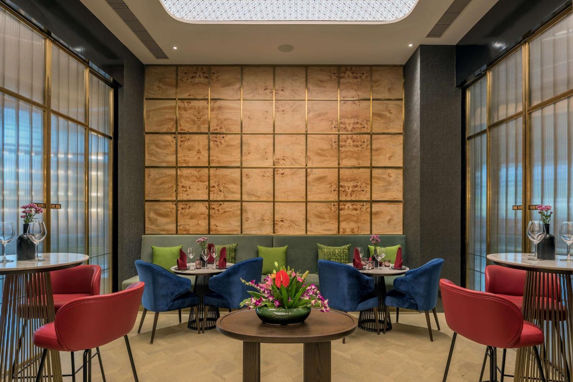 Radisson Blu Hotel & Spa, Nashik Zewnętrze zdjęcie