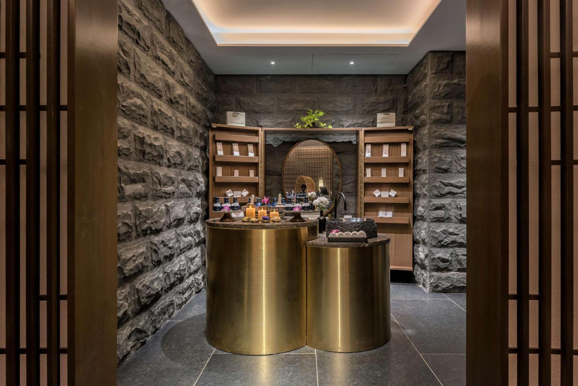 Radisson Blu Hotel & Spa, Nashik Zewnętrze zdjęcie