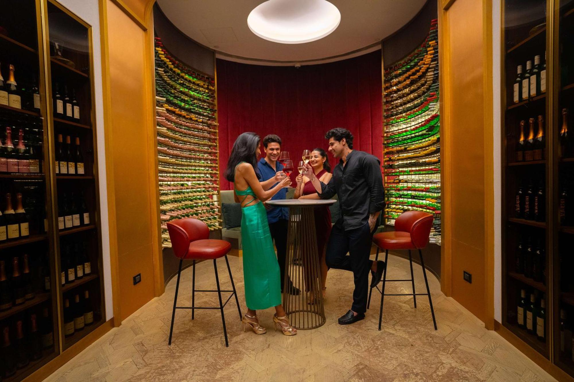 Radisson Blu Hotel & Spa, Nashik Zewnętrze zdjęcie